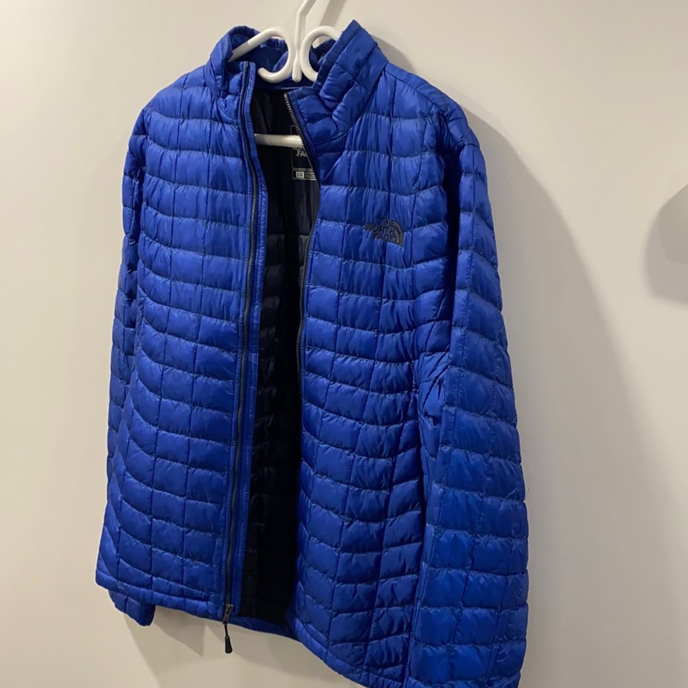 NORTH FACE JACKET. Thermal  Ball